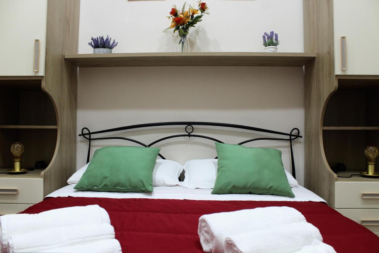 Essenza Di Napoli Bed & Breakfast ภายนอก รูปภาพ