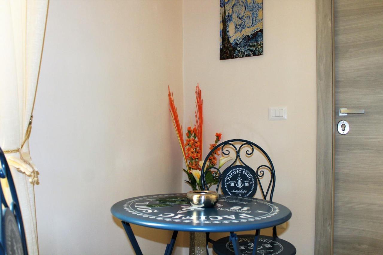 Essenza Di Napoli Bed & Breakfast ภายนอก รูปภาพ